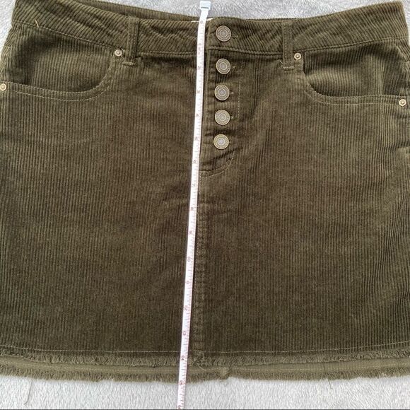 Indigo Rein, Olive Green Corduroy Mini Skirt, Fringe Hemline Junior’s Size 11 - Picture 8 of 9